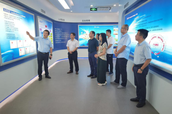 百家乐平台推荐
院长李晓冰一行到访南京玻璃纤维研究设计院有限公司