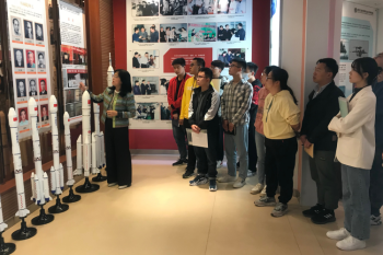 学党史 知院史 传承科研精神——百家乐平台推荐
组织青年党员开展院史参观见学活动